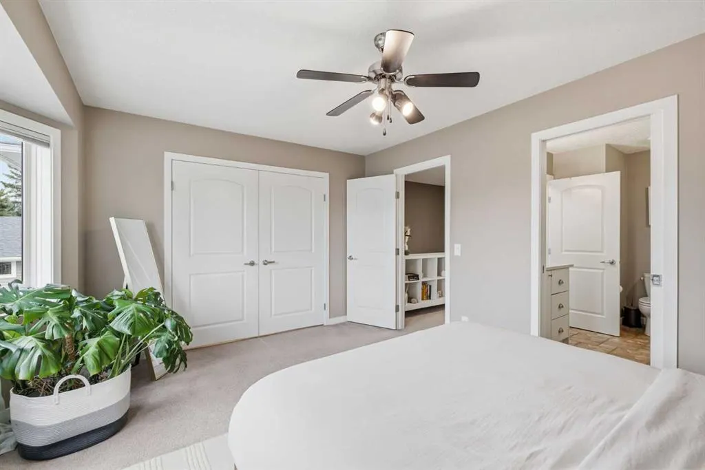 601 Regal Park NE