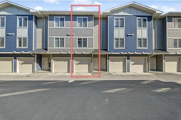 95 Skyview Close NE #708