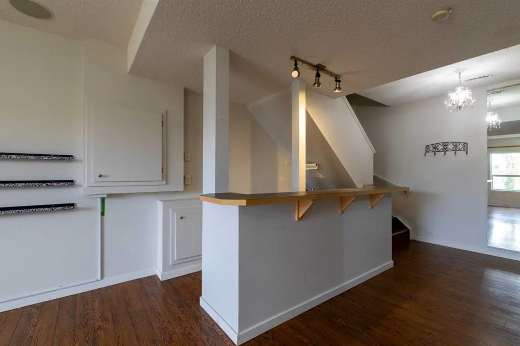 151 Bow Ridge Crescent