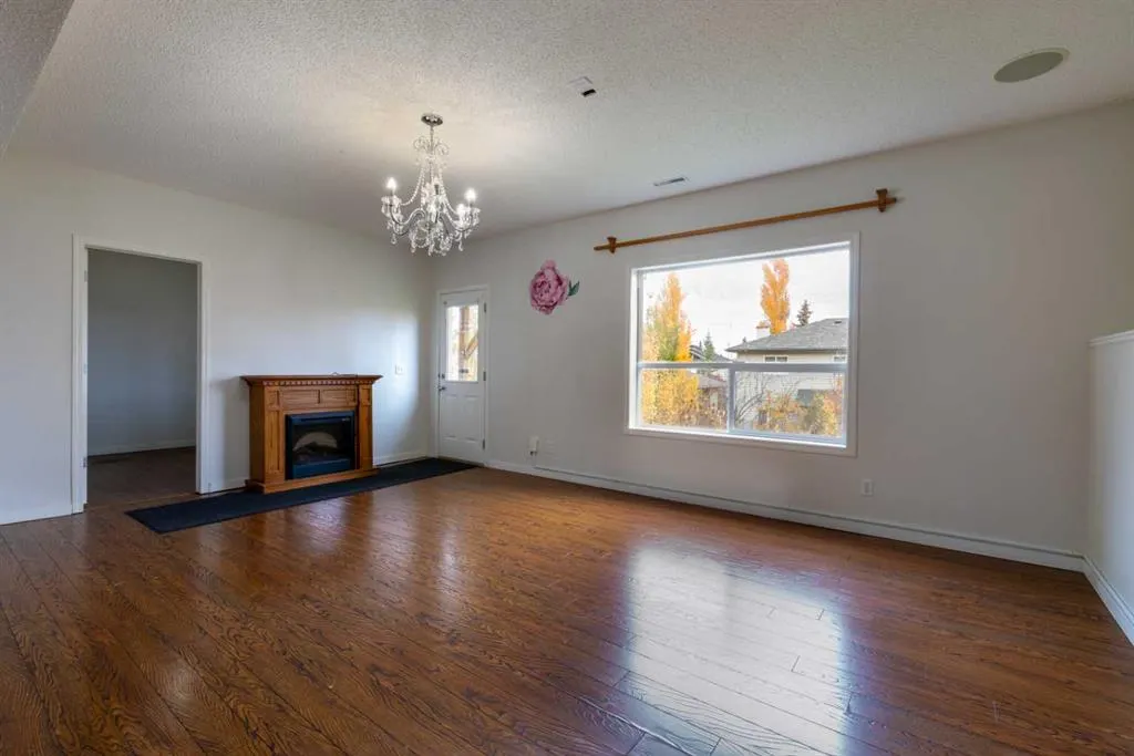 151 Bow Ridge Crescent
