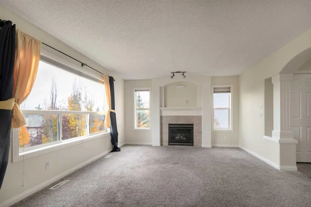 151 Bow Ridge Crescent