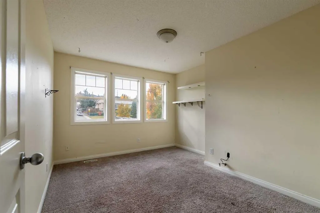 151 Bow Ridge Crescent