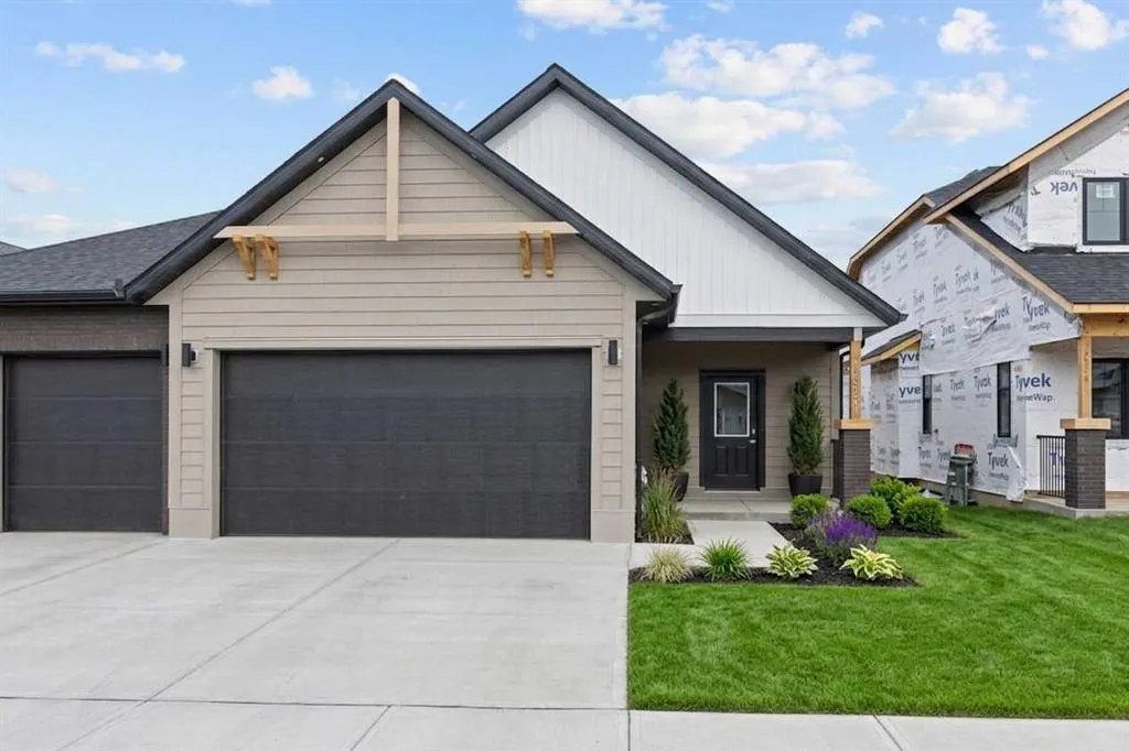 15 Coopersfield Link SW #1901