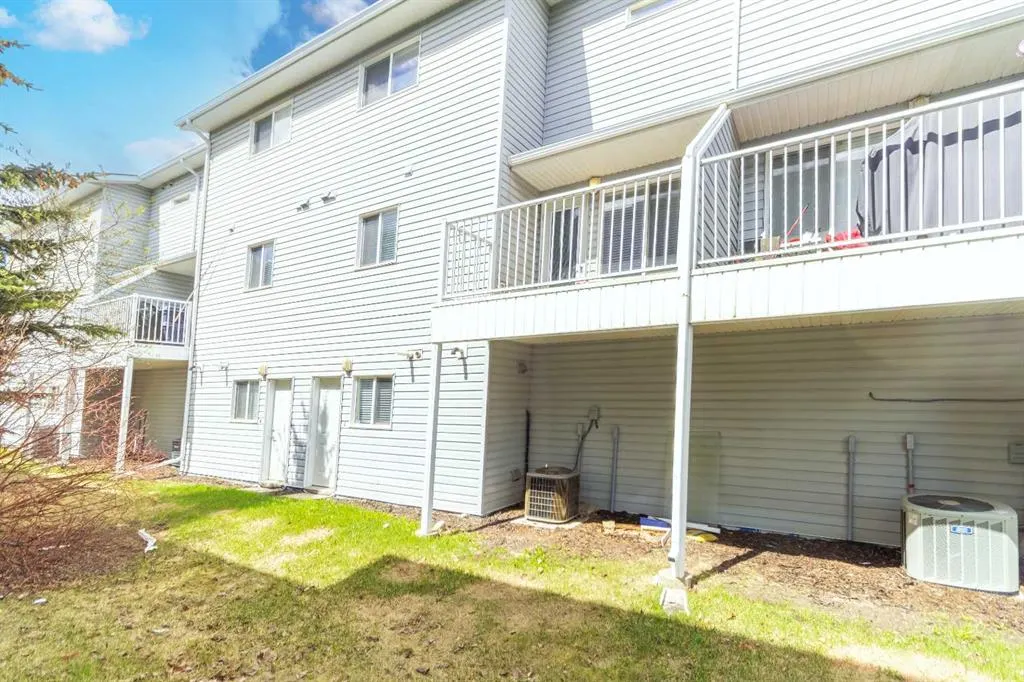 105 Loutit Road #808