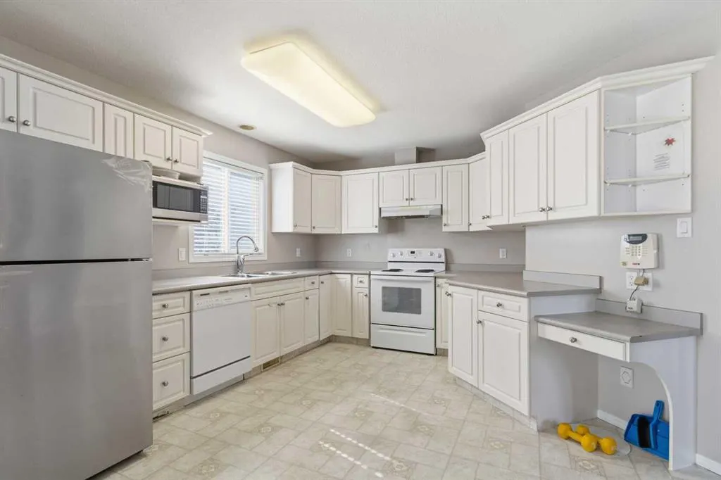 105 Loutit Road #808