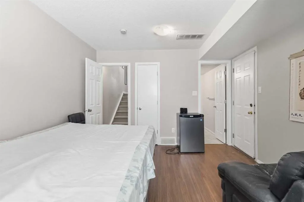 105 Loutit Road #808
