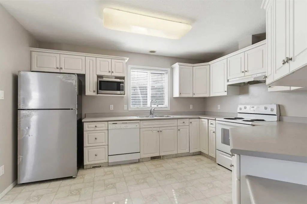 105 Loutit Road #808