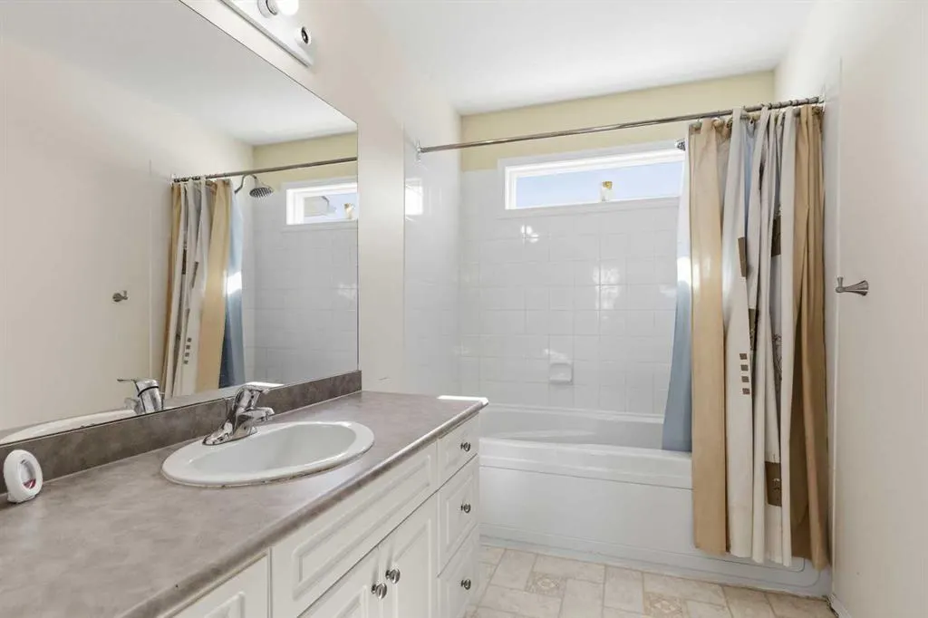 105 Loutit Road #808