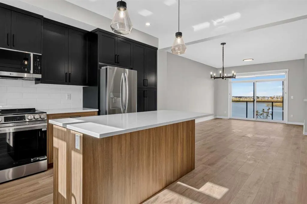 30 Creekside Villas SW #705