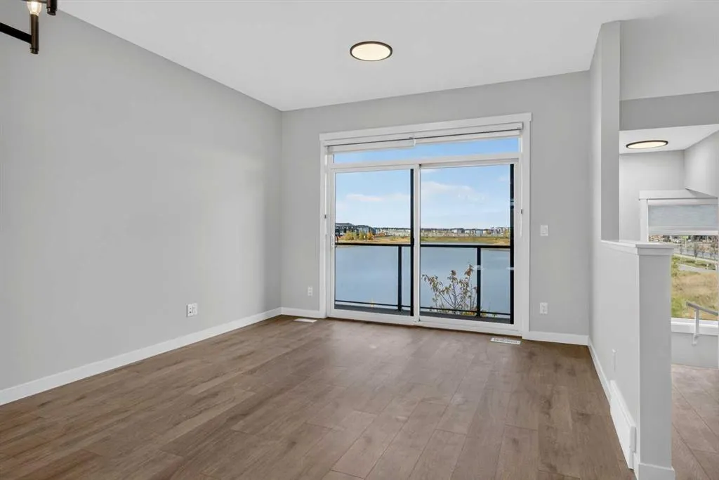 30 Creekside Villas SW #705