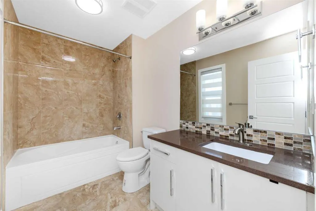 244 Baysprings Gardens SW