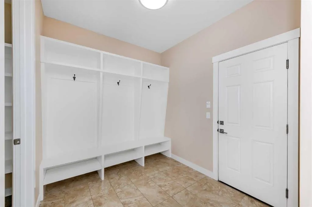 244 Baysprings Gardens SW