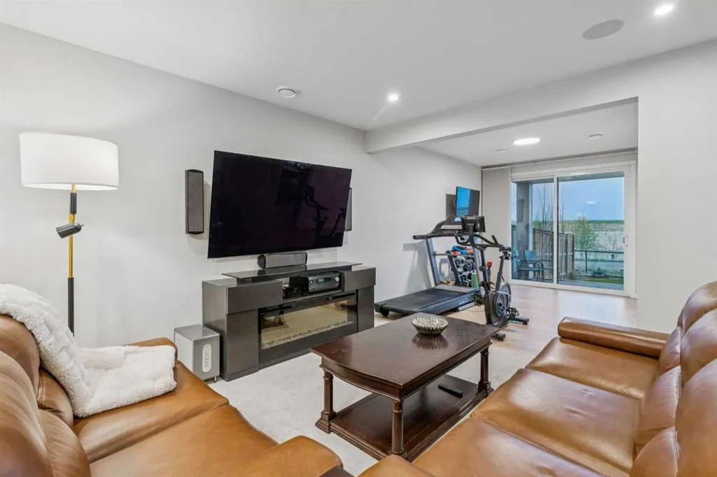 70 Savoy Landing SE