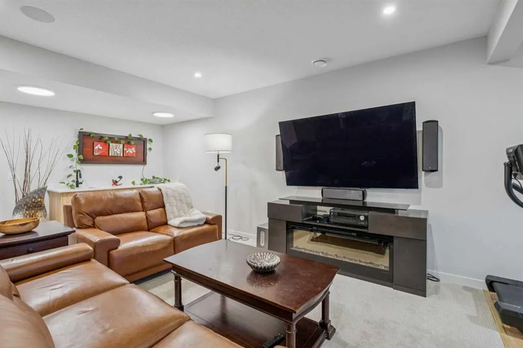 70 Savoy Landing SE