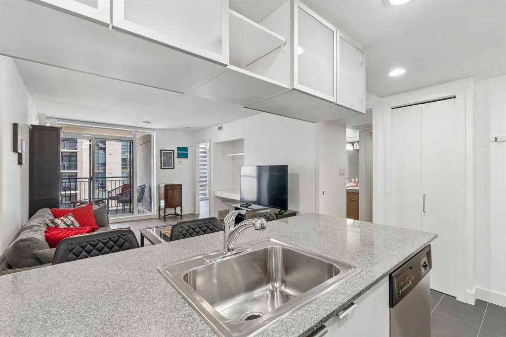 1110 11 Street SW #701