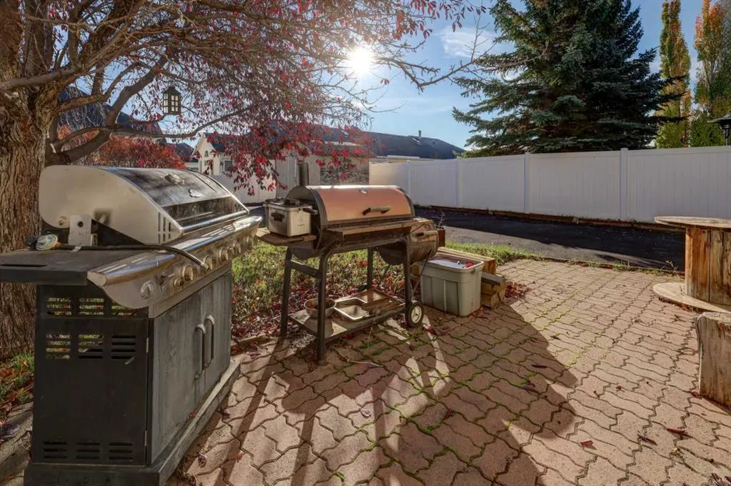 28 Woodside Circle NW