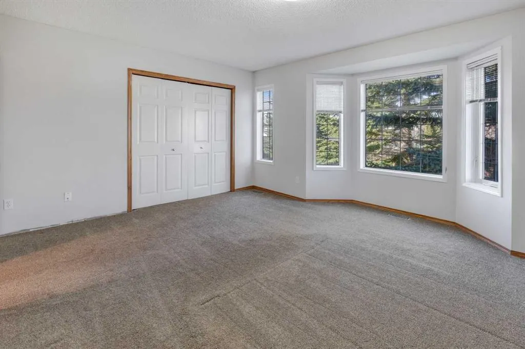 28 Woodside Circle NW