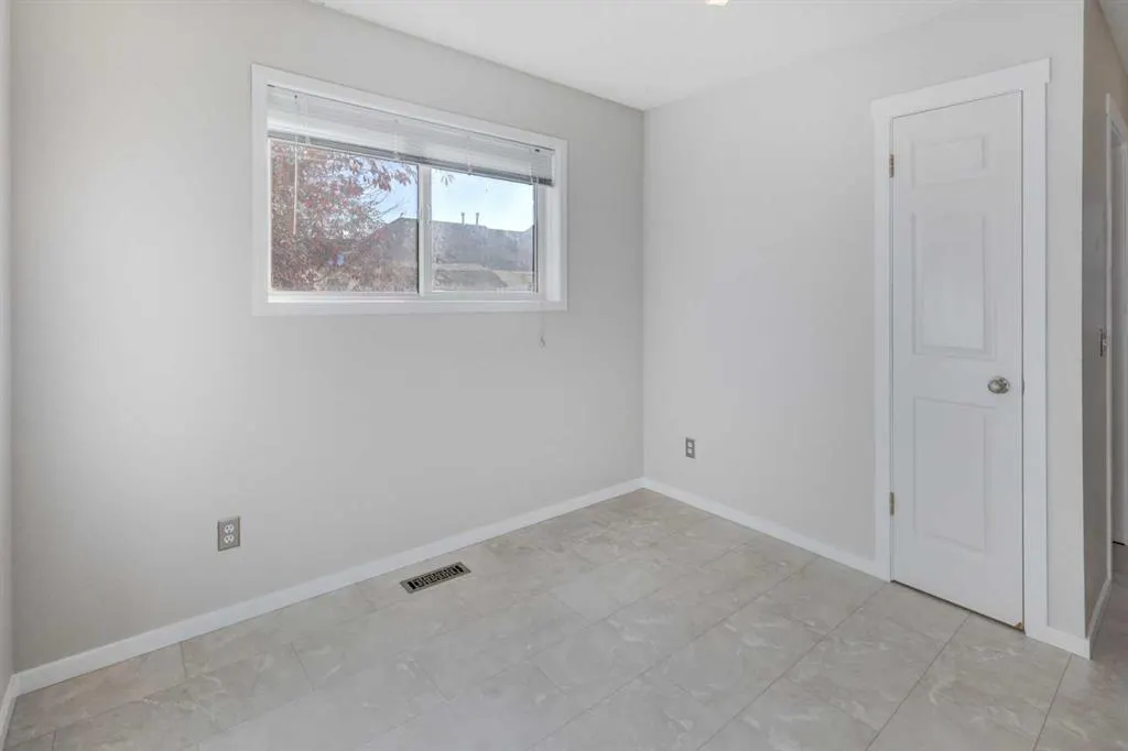 28 Woodside Circle NW