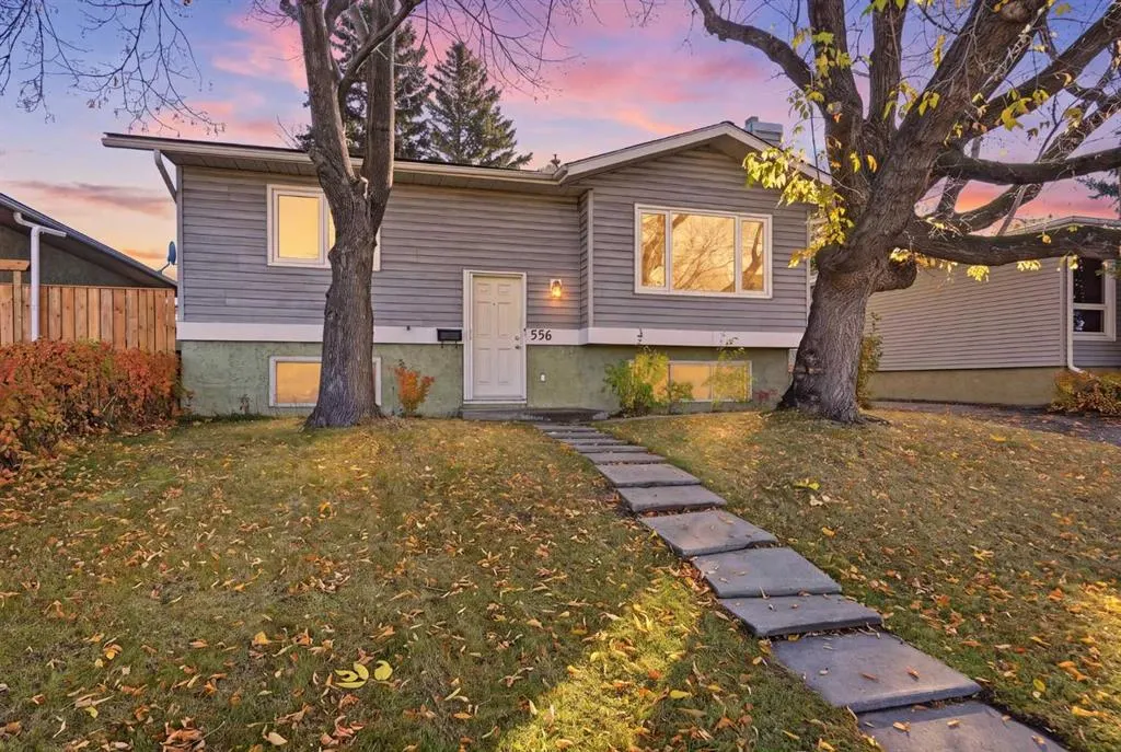 556 Lysander Drive SE