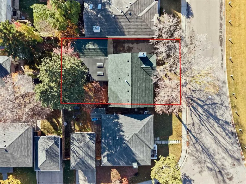 556 Lysander Drive SE