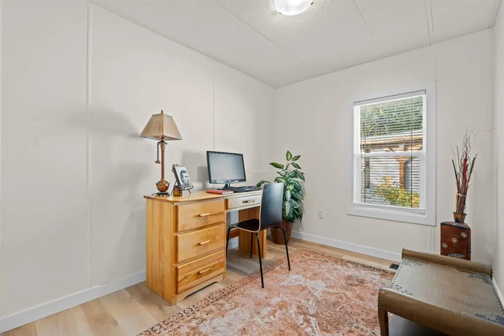 6724 17 Avenue SE #40