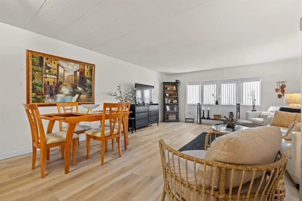 6724 17 Avenue SE #40