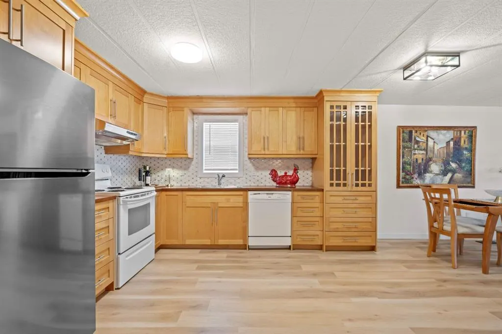 6724 17 Avenue SE #40
