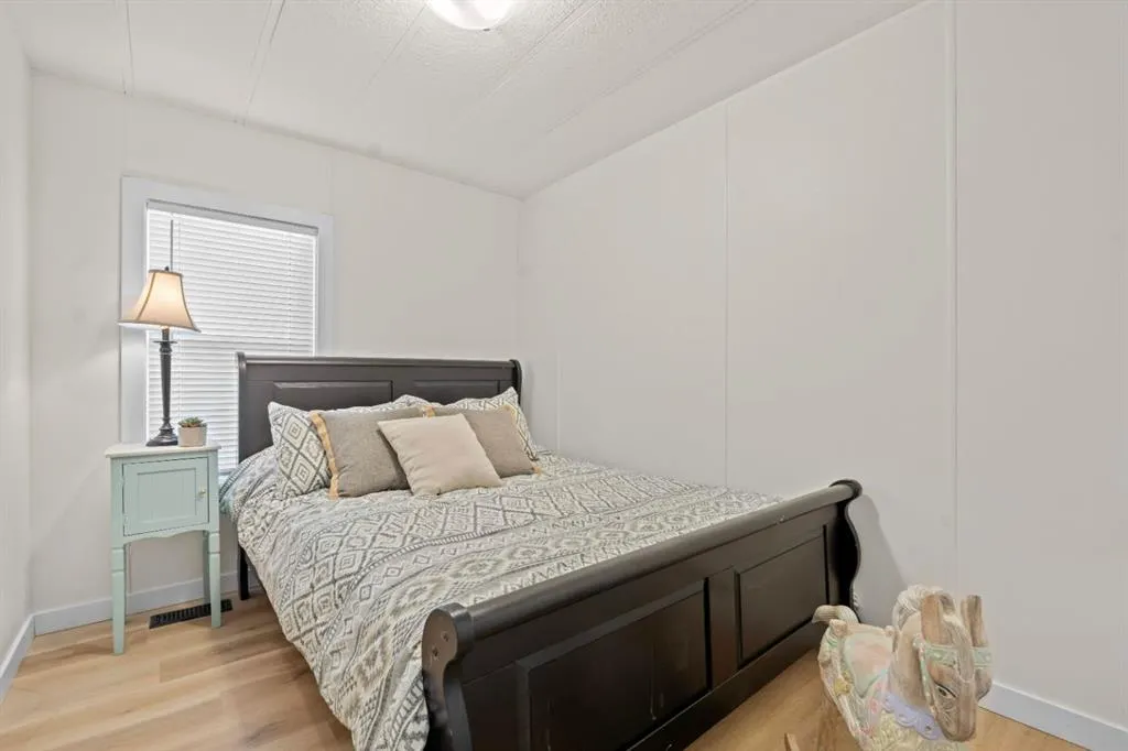 6724 17 Avenue SE #40