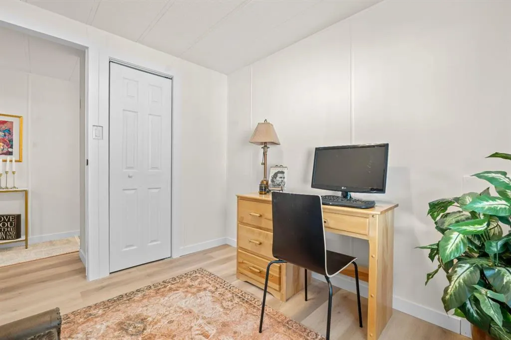6724 17 Avenue SE #40