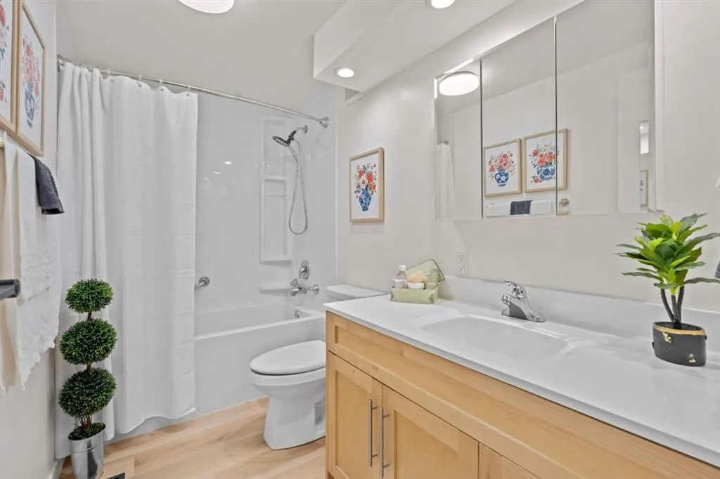 6724 17 Avenue SE #40