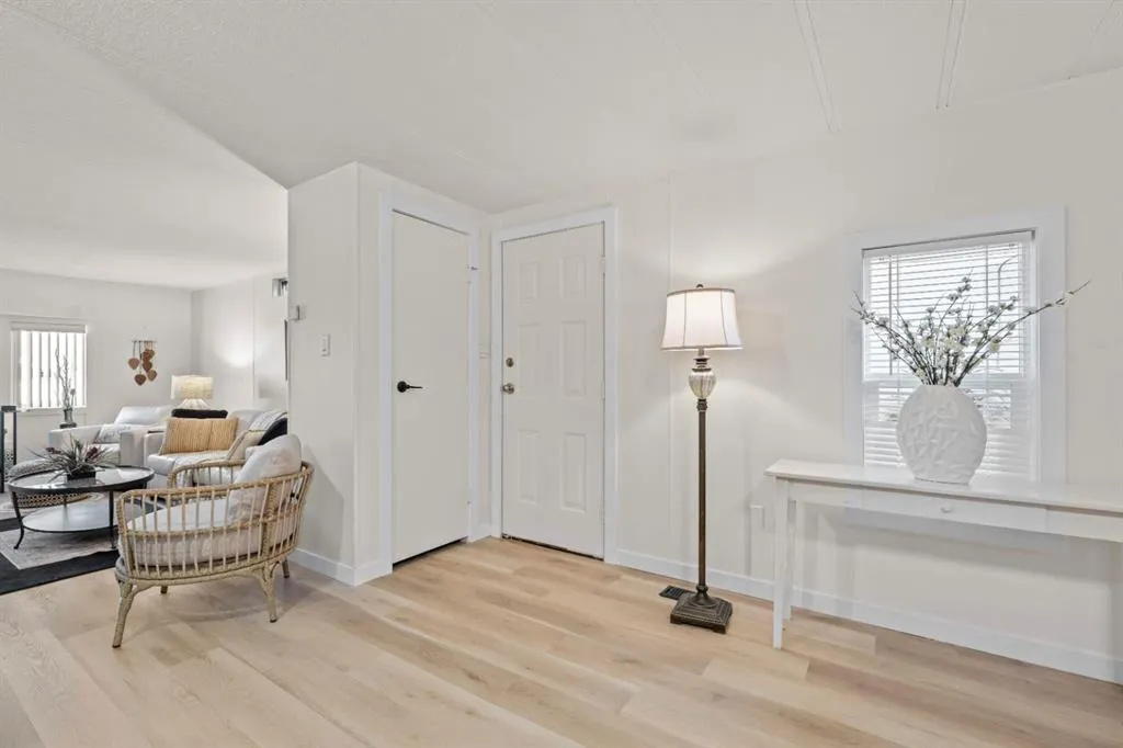 6724 17 Avenue SE #40