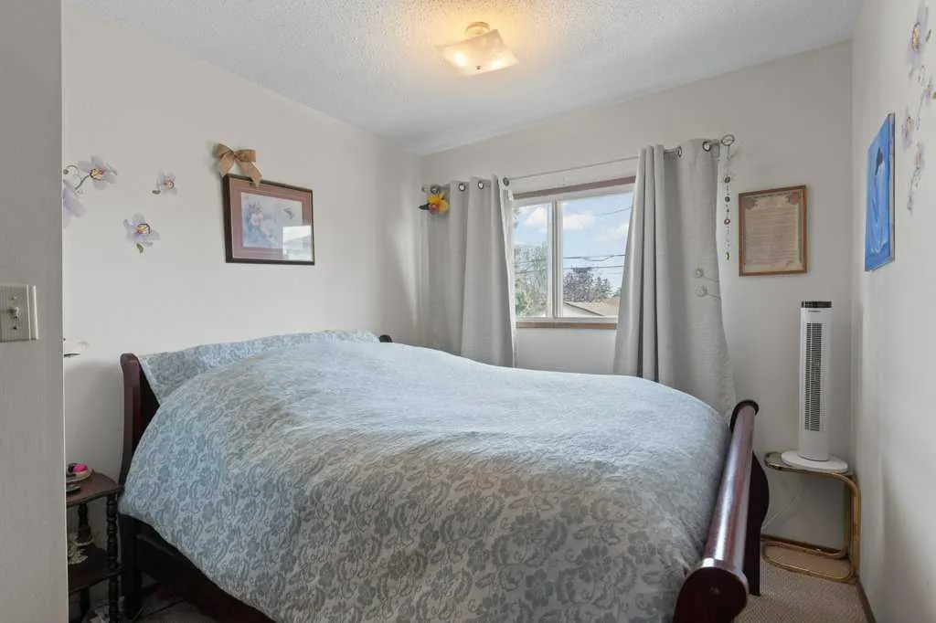 938 41 Street SW