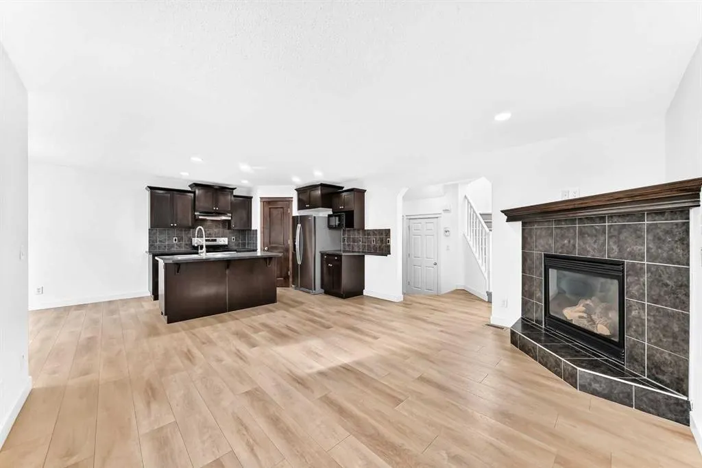 210 Brightonstone Green SE