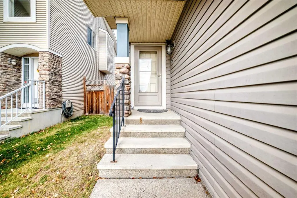 210 Brightonstone Green SE
