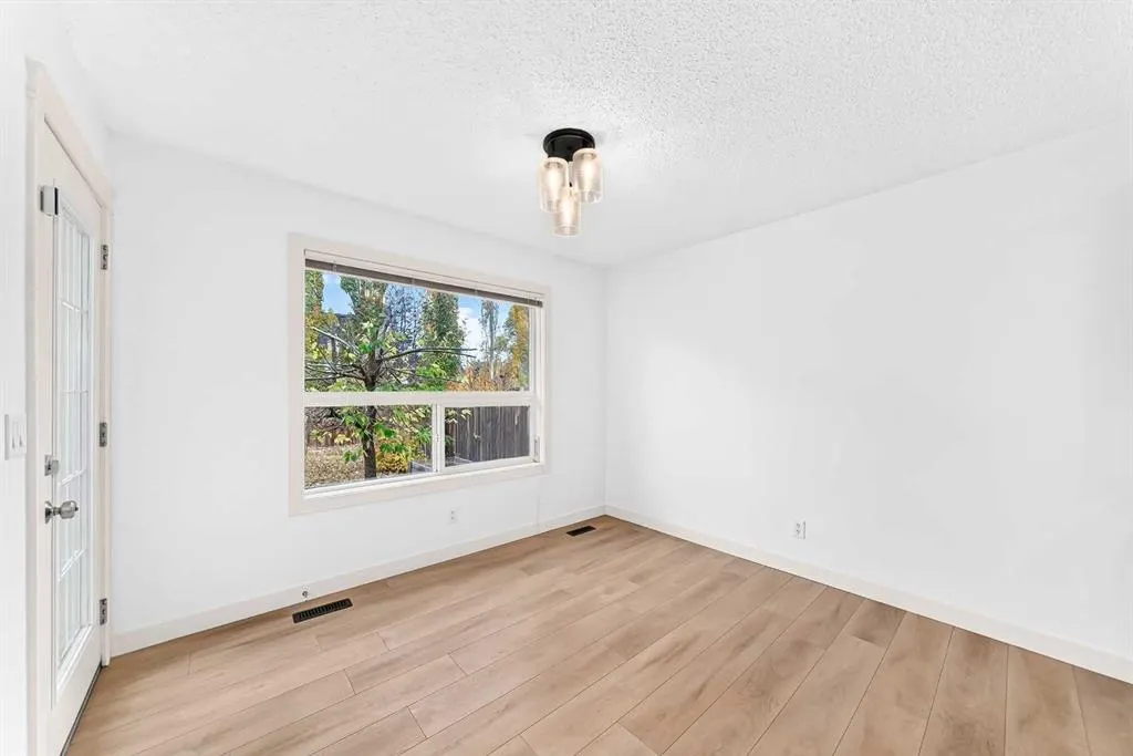 210 Brightonstone Green SE