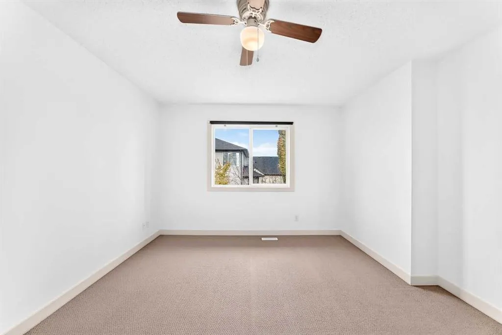 210 Brightonstone Green SE