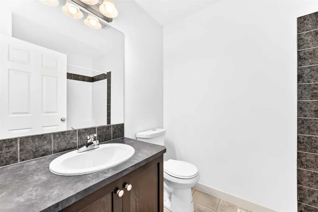 210 Brightonstone Green SE