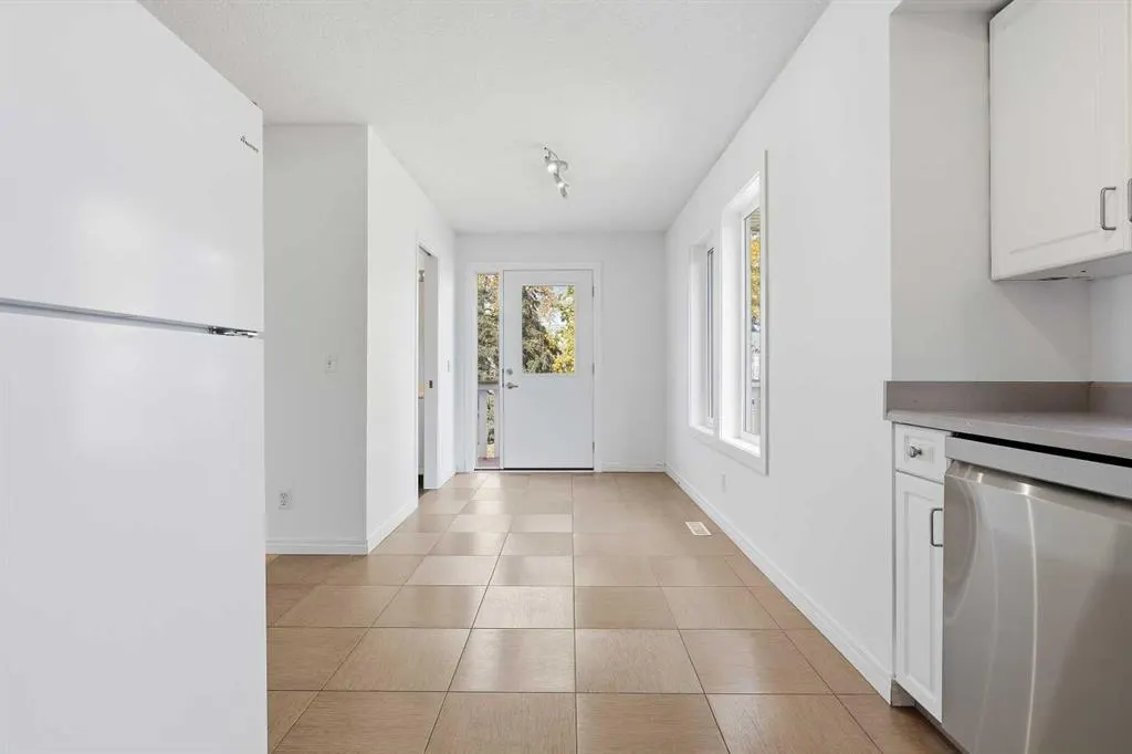 225 Killarney Glen Court SW