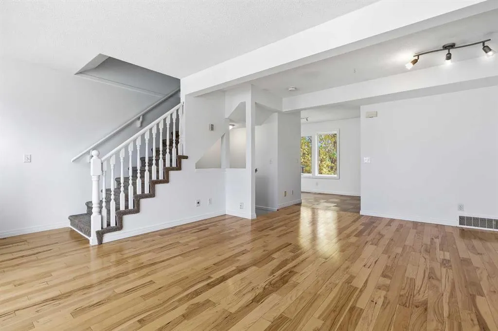 225 Killarney Glen Court SW