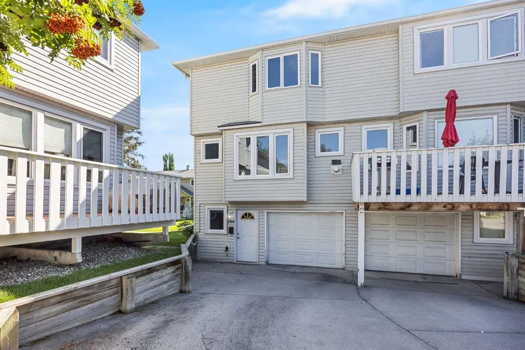 225 Killarney Glen Court SW