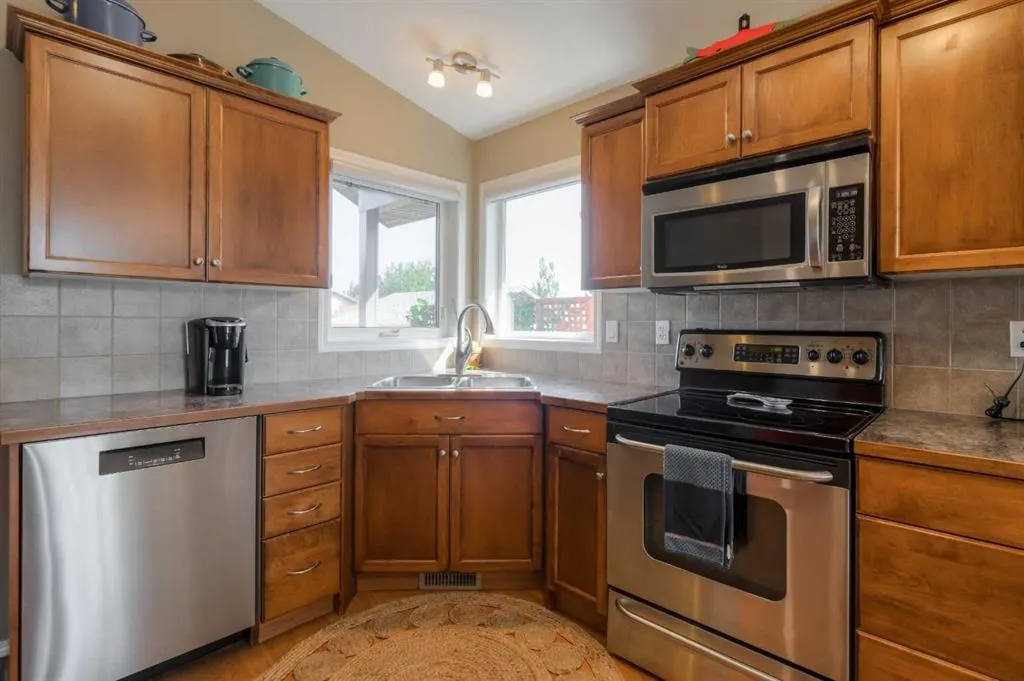 159 Grand River Boulevard W