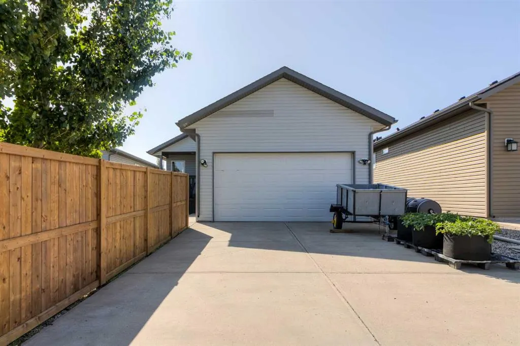 159 Grand River Boulevard W