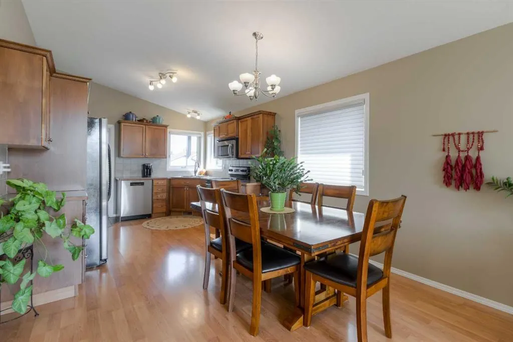 159 Grand River Boulevard W