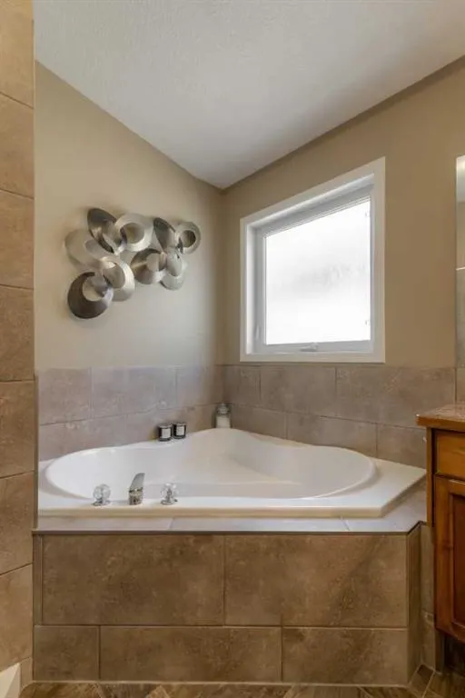159 Grand River Boulevard W