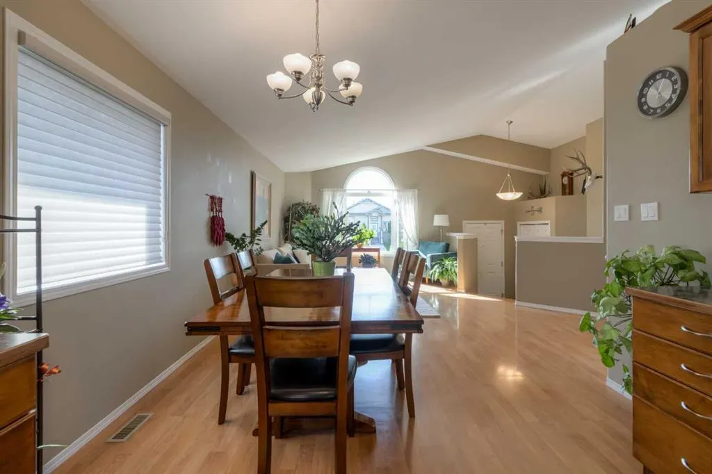 159 Grand River Boulevard W