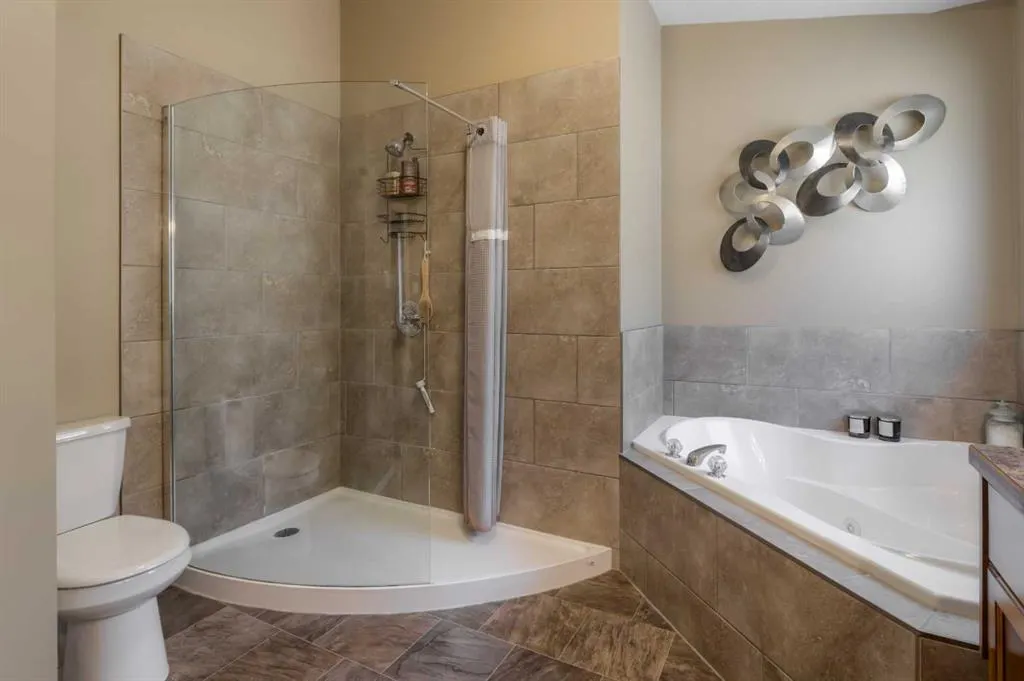 159 Grand River Boulevard W