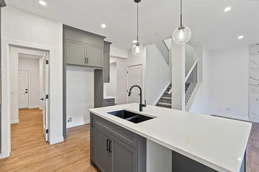 95 Dawson Wharf Mount