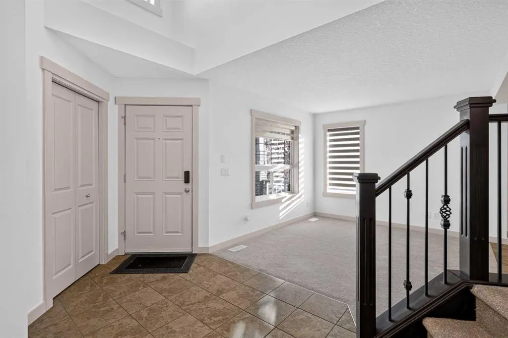 130 Panamount Road NW