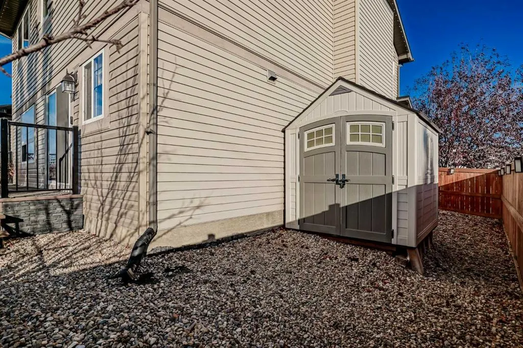 130 Panamount Road NW