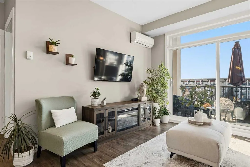 10 Walgrove Walk SE #412